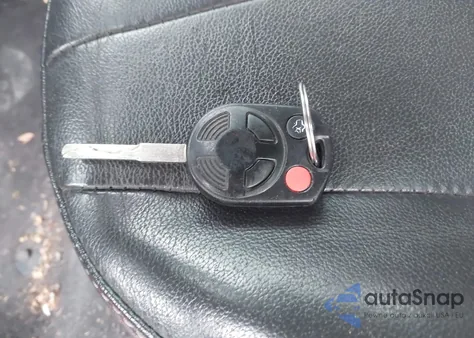 2013 Ford Focus Se z USA, uszkodzony, nr VIN 1FADP3F28DL285161